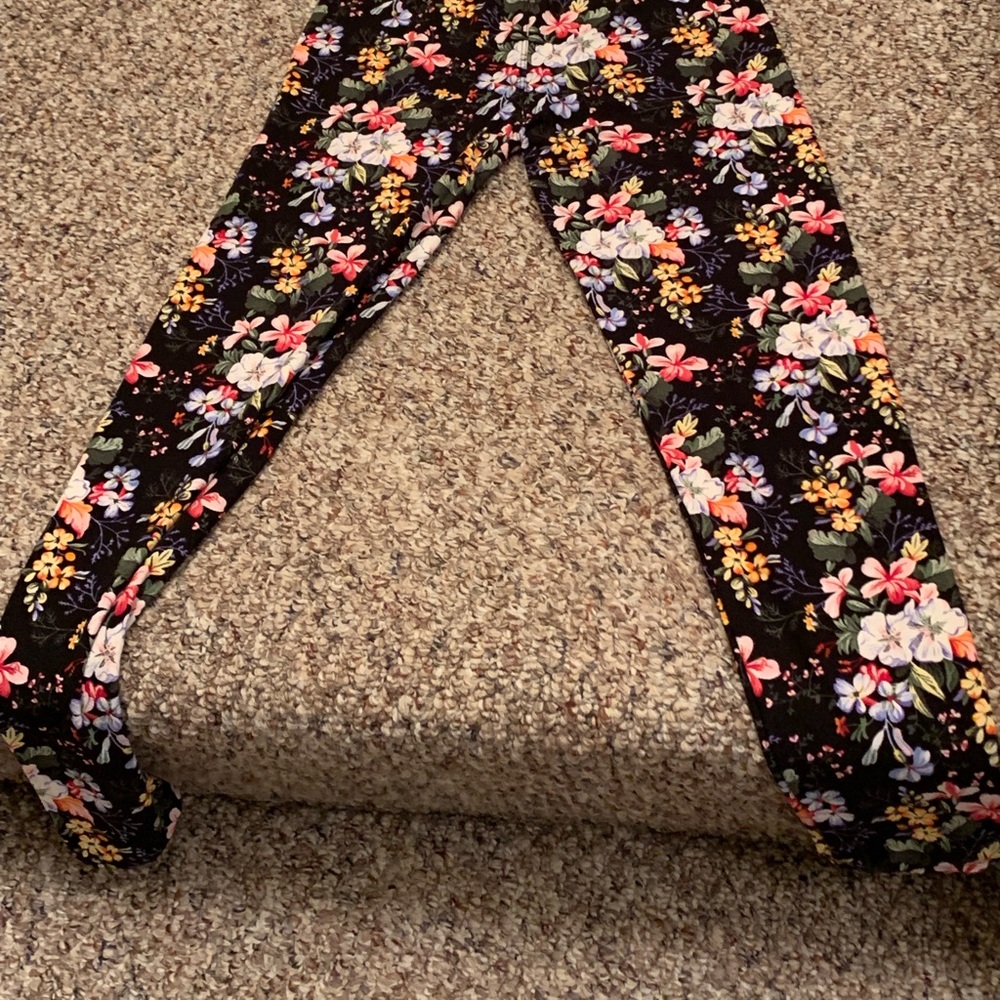 NWT leggings